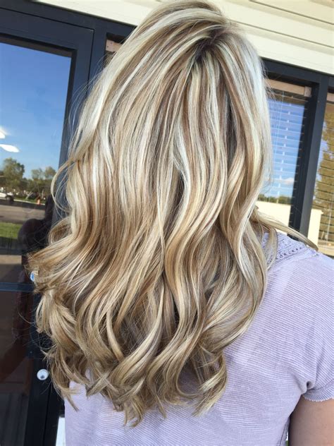 pictures brown hair with blonde highlights|blonde highlights dark brown lowlights.